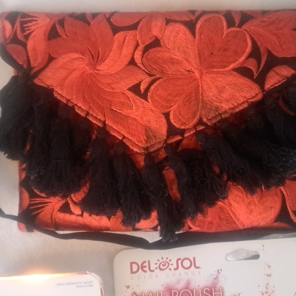 Closet clearance - Picture 6 of 7